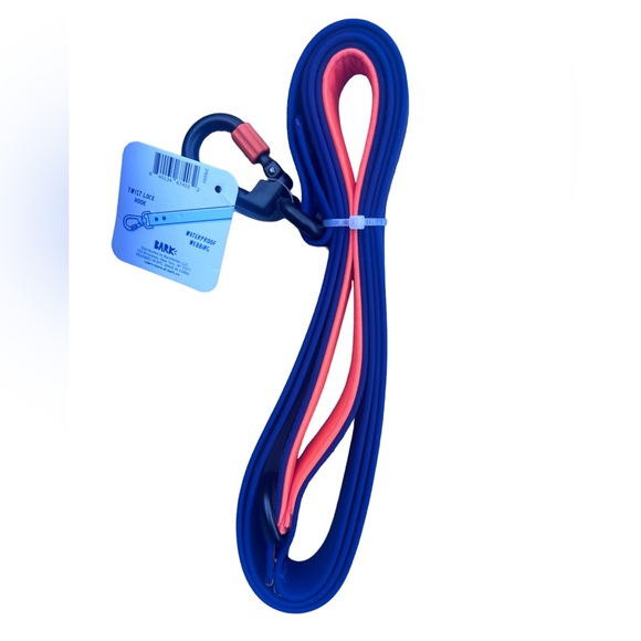 Dog loving Subaru fans! Brand new Subaru, tote bag with dog accessories. 🔥 - Picture 4 of 12